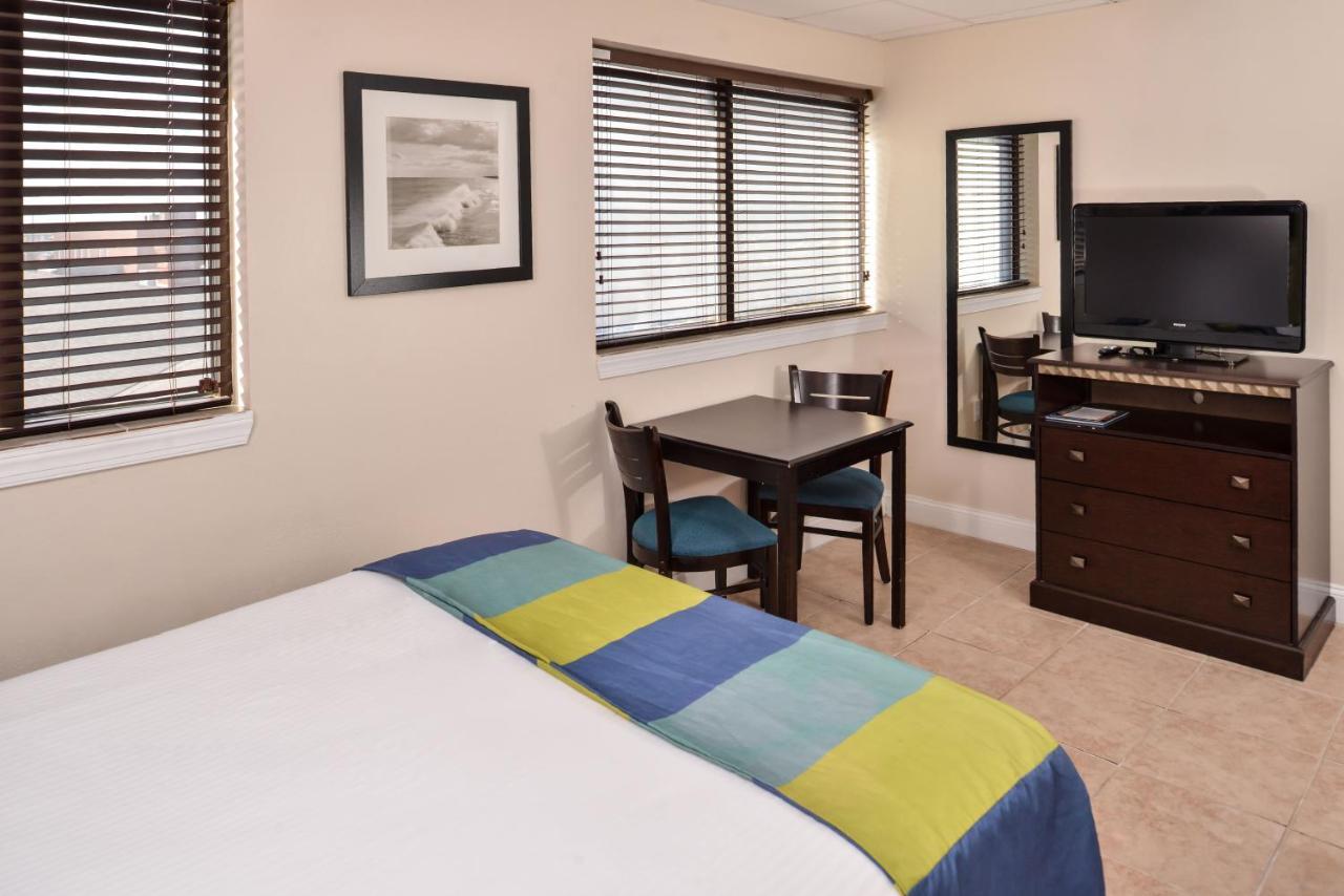 19 Atlantic Hotel Virginia Beach Exterior photo